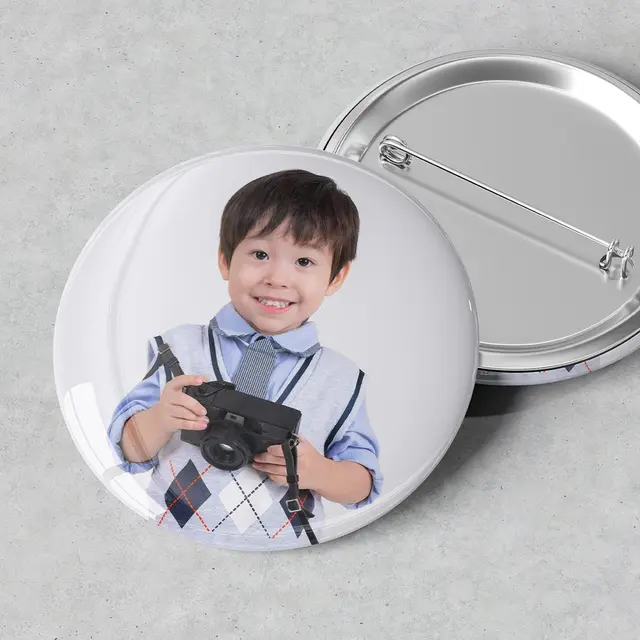 Personalized Photo Buttons view 5